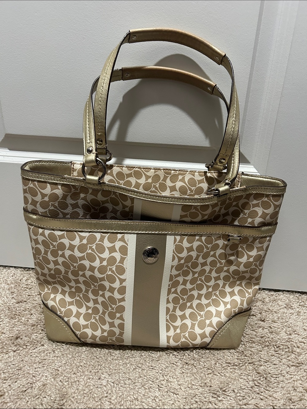 LIKE NEW Coach Chelsea Heritage Stripe Shoulder Bag